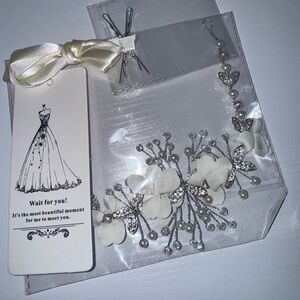 Elegant White and Silver Hair Accessory